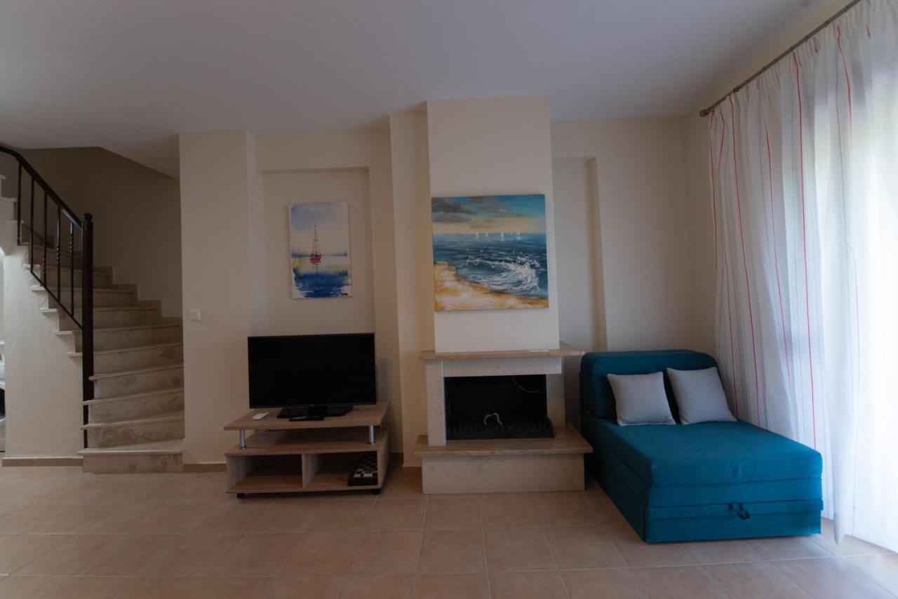 Ariadni -Villas- Luxury Houses クリオピギ エクステリア 写真